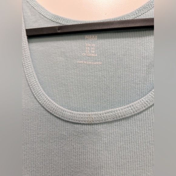 H&M tank top - Picture 2 of 4